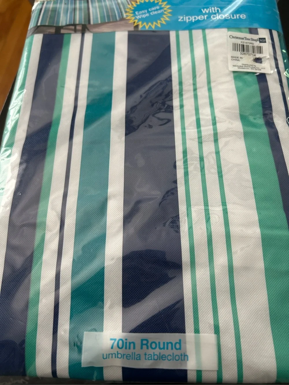 Umbrella Vinyl 70 in round Tablecloth